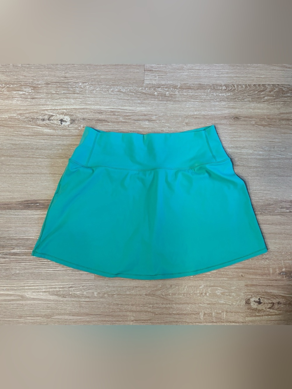 Vuori Volley Skirt - Size M Green - Picture 2 of 6